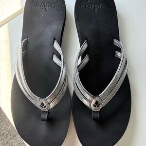 Reef Silver & Black Women's Flip Flops